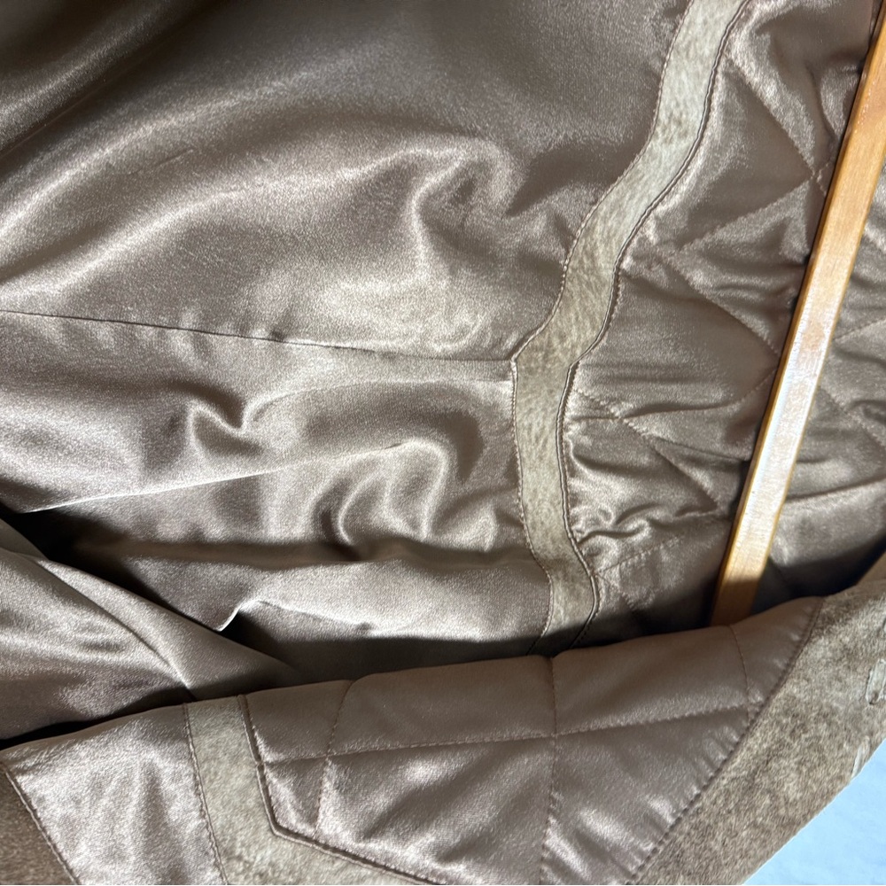Pristine Men's Tan Suede Fringe Jacket with appliqué - Picture 7 of 8